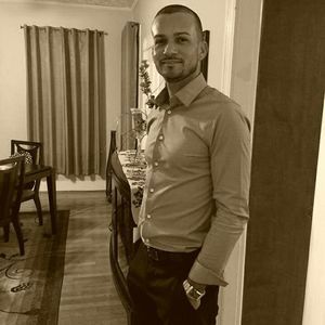 Meet your Posher, Eliano